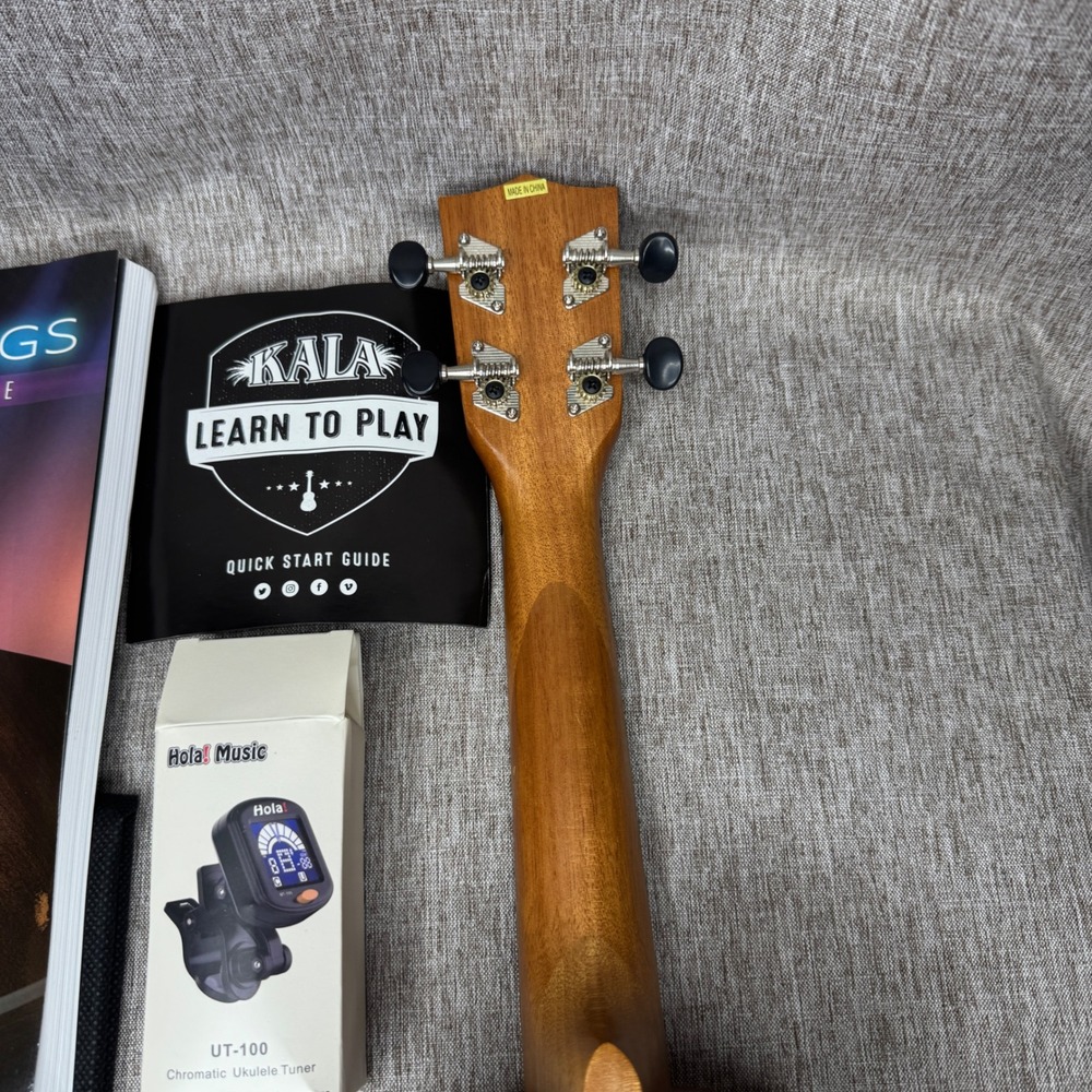 Kala Learn To Play Soprano Ukulele Starter Kit Mahogany KALA-LTP-S with Bag - Picture 7 of 7